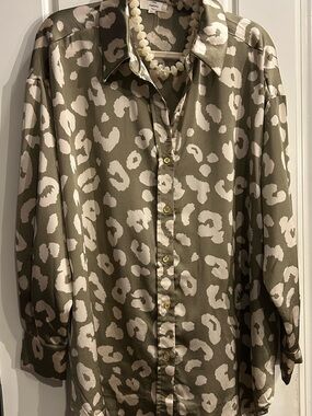 entro Olive and Cream Leopard Print Satin Button-Up Blouse
